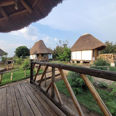 Songbird Safari Lodge & Campsite Katunguru Екстер'єр фото