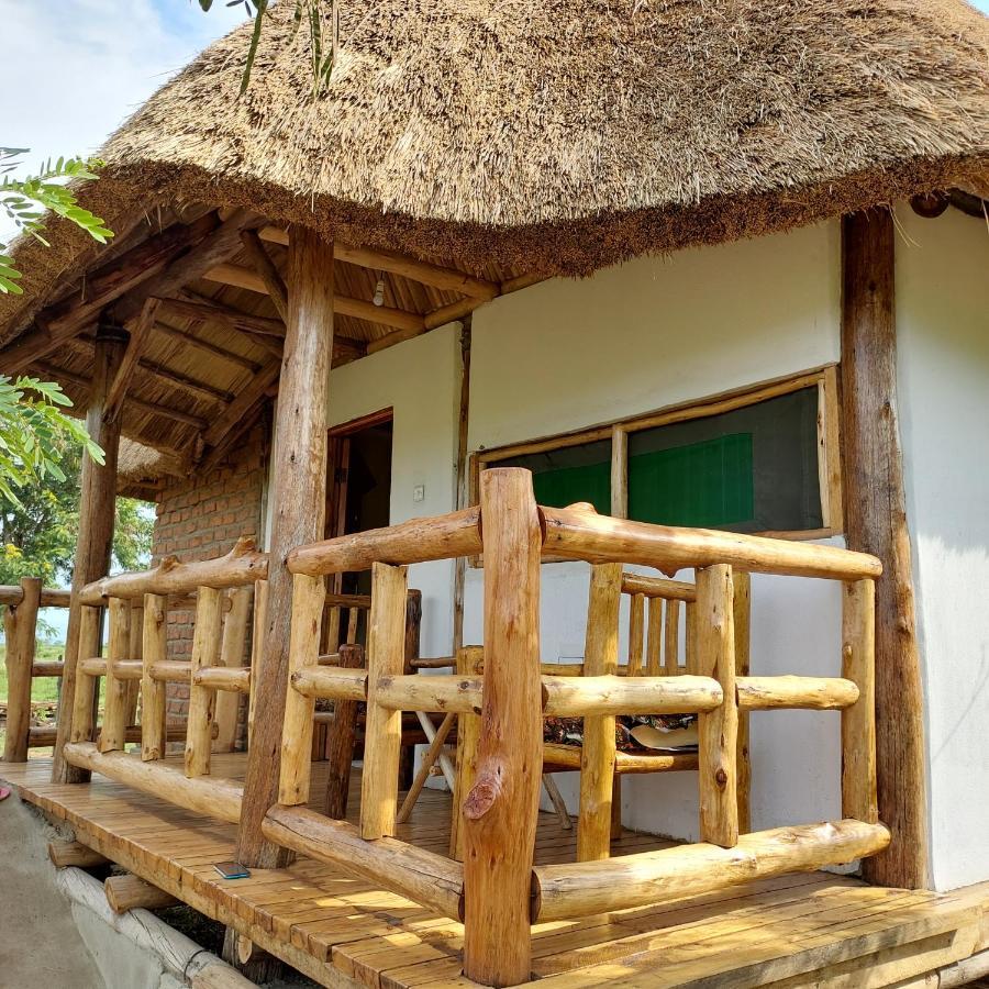 Songbird Safari Lodge & Campsite Katunguru Екстер'єр фото