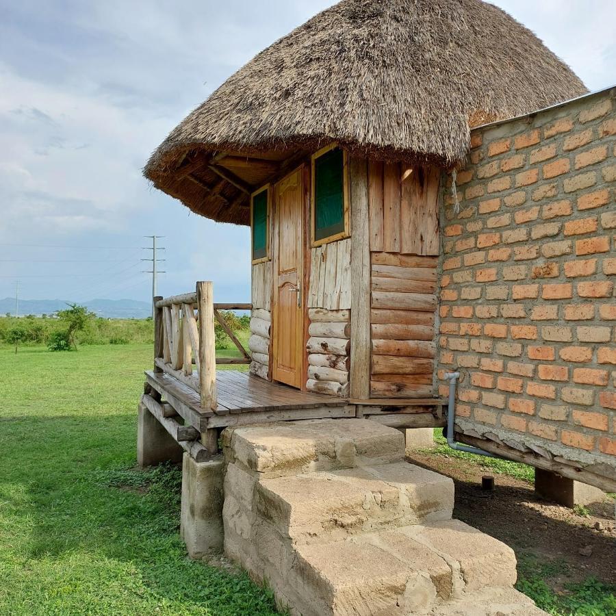 Songbird Safari Lodge & Campsite Katunguru Екстер'єр фото