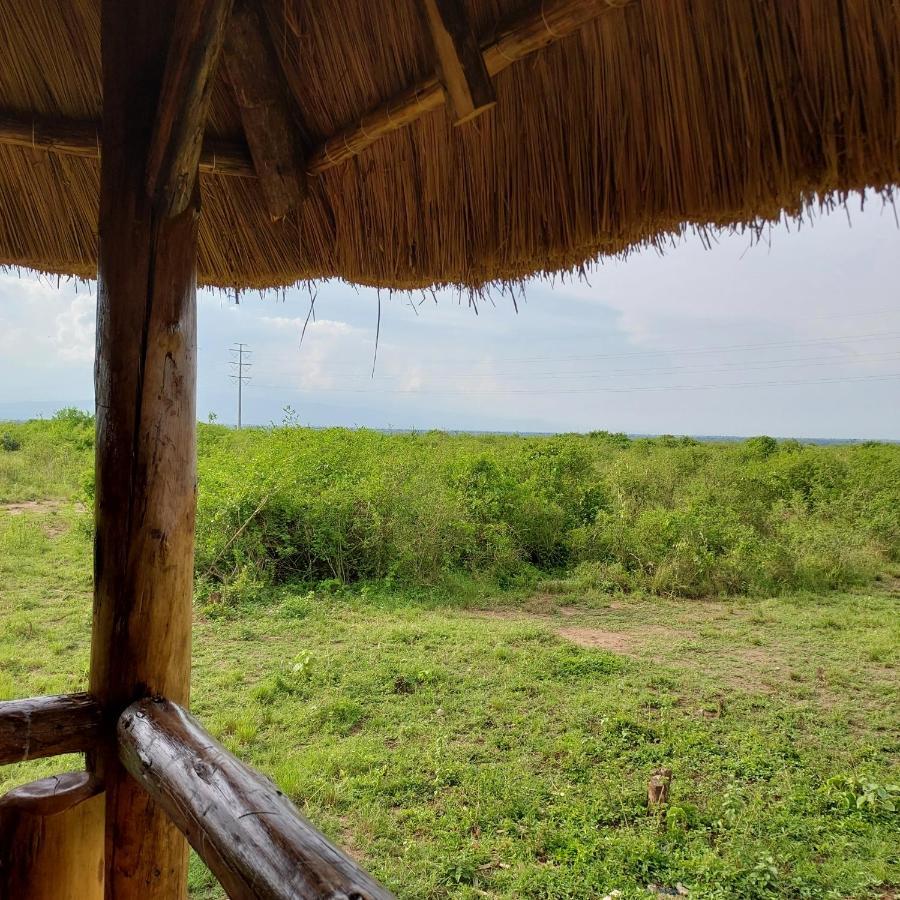 Songbird Safari Lodge & Campsite Katunguru Екстер'єр фото
