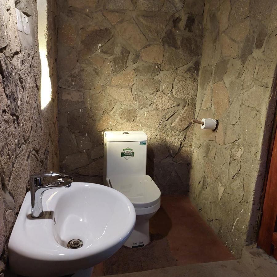 Songbird Safari Lodge & Campsite Katunguru Екстер'єр фото