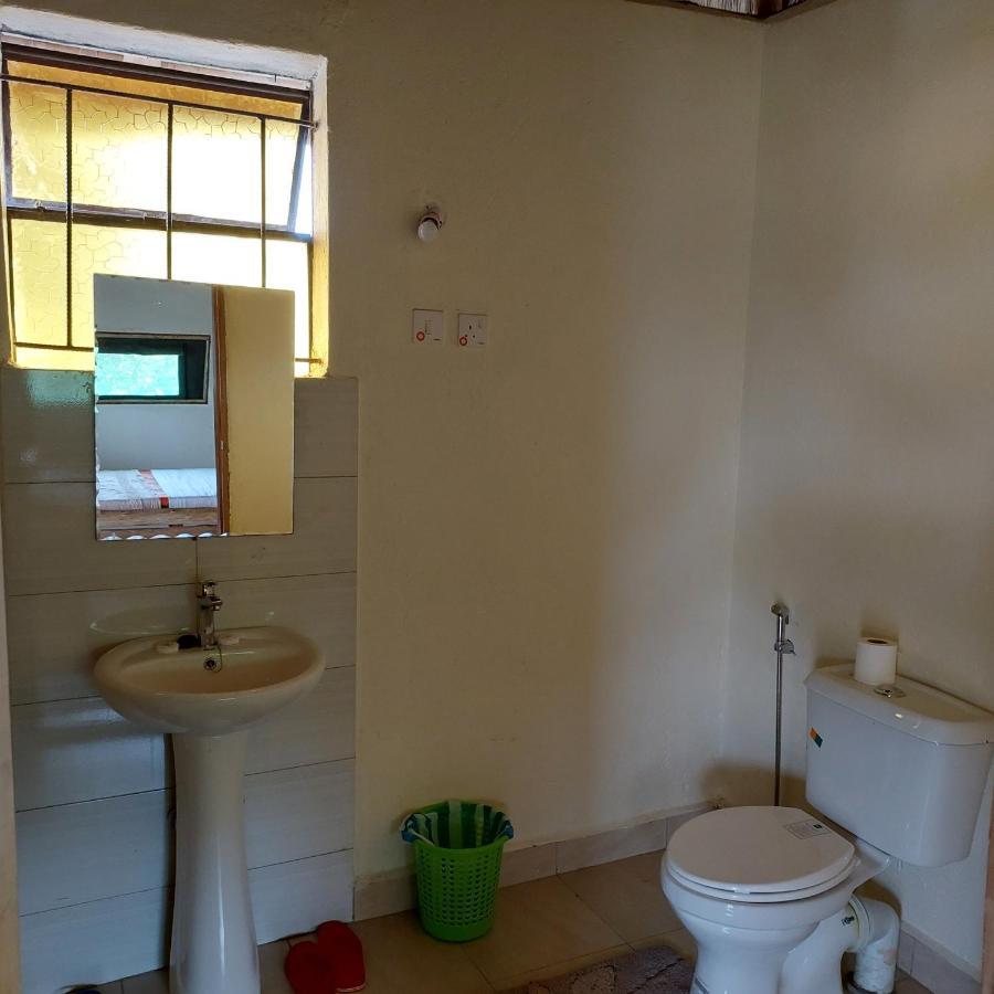 Songbird Safari Lodge & Campsite Katunguru Екстер'єр фото