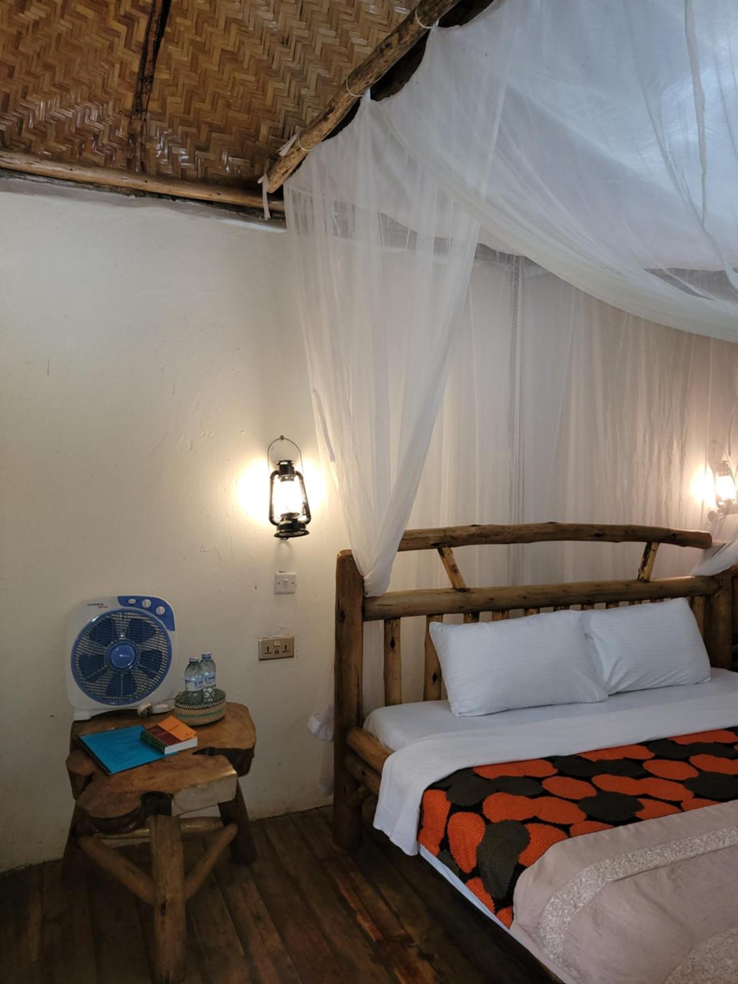 Songbird Safari Lodge & Campsite Katunguru Екстер'єр фото