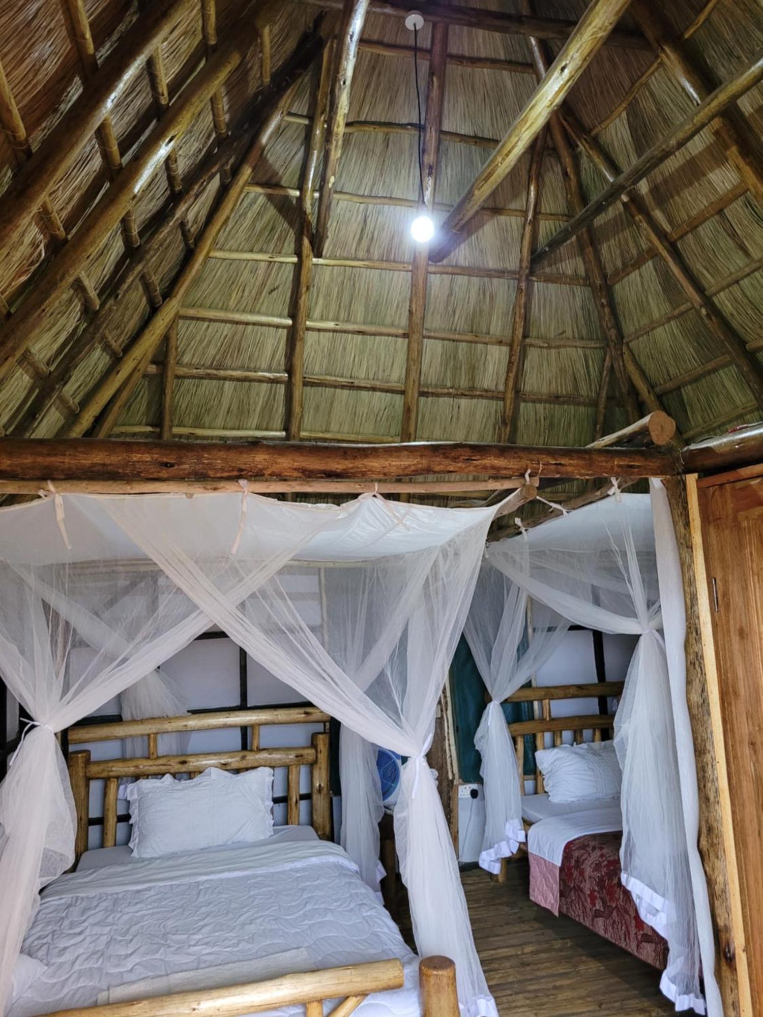 Songbird Safari Lodge & Campsite Katunguru Екстер'єр фото